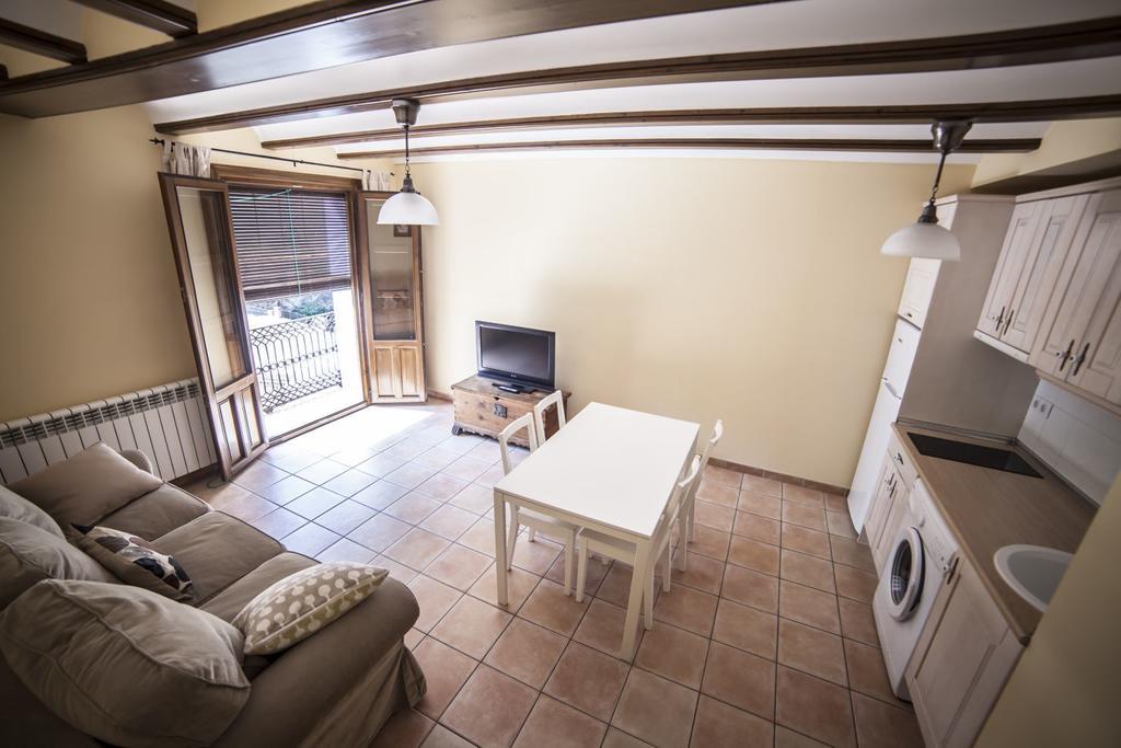 Apartamentos Cine Capicol Albarracín Esterno foto